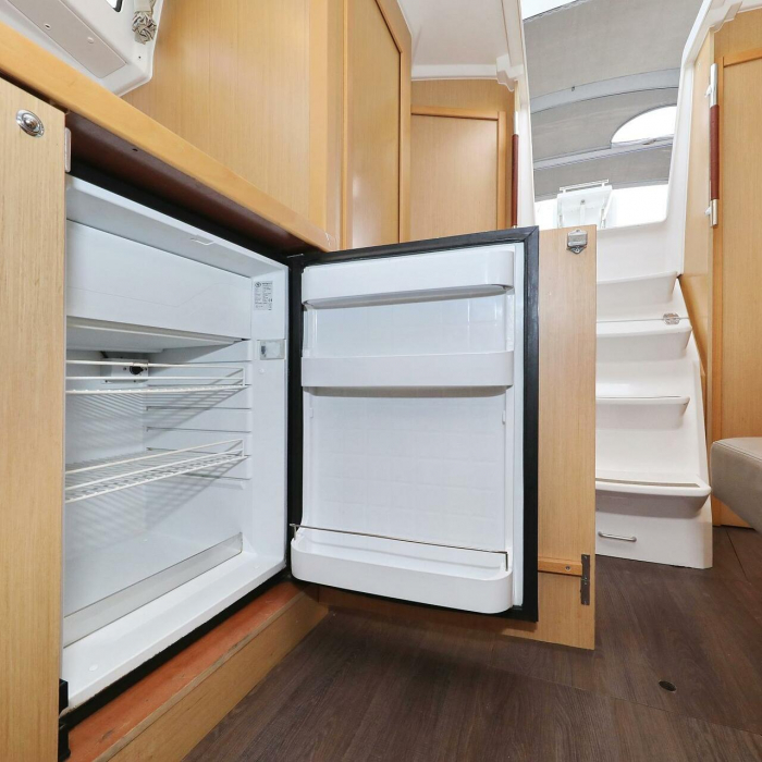 One | Oceanis 38 photo 17