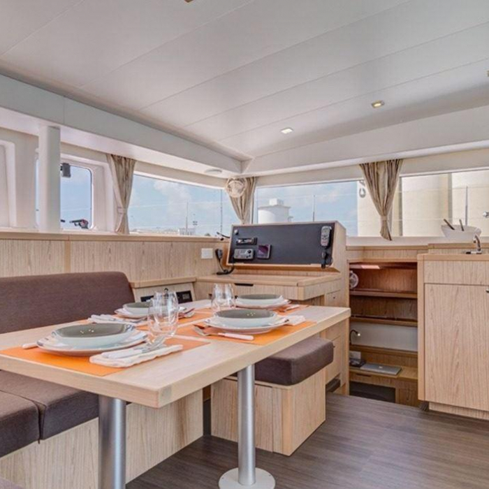 Orion VIII | Lagoon 400 S2 photo 6