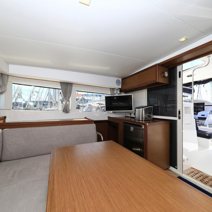 Liquid Spirit | Lagoon 40 photo 10