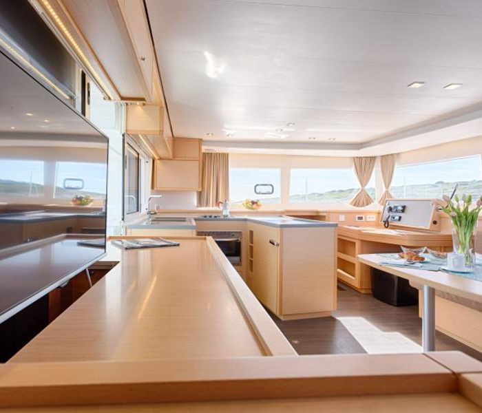 BRIGHT MOON | Lagoon 450 F Luxury photo 4