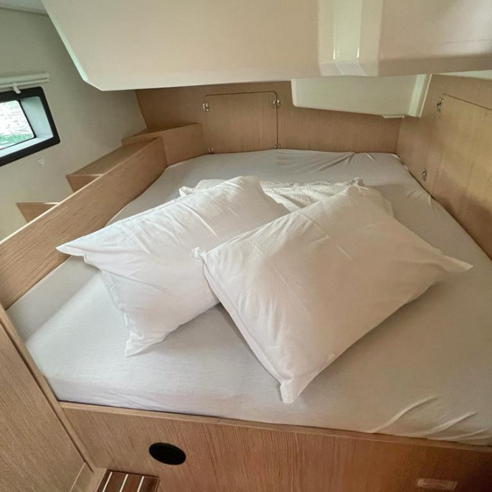 Palma | Bavaria C42 photo 5