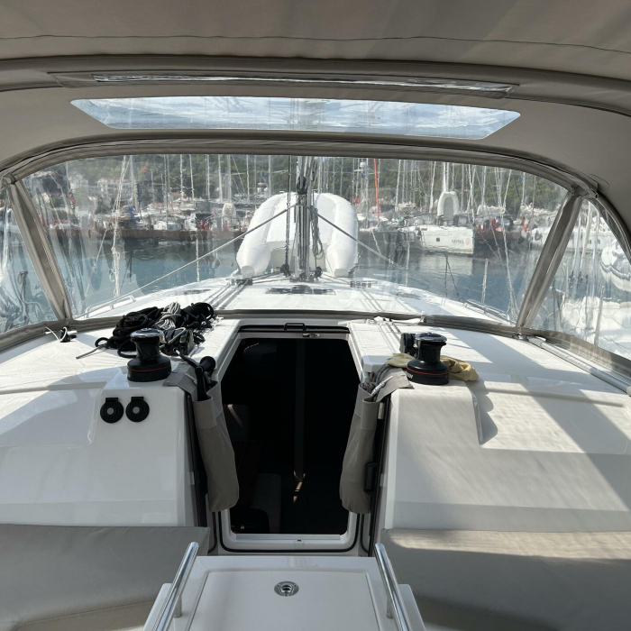 Gia | Oceanis 40.1 photo 4