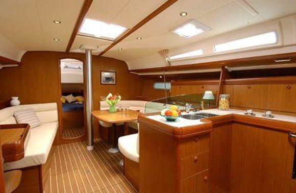 ECONOMY | Sun Odyssey 42i photo 4