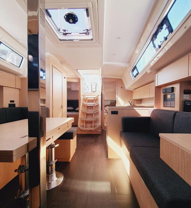 Infinity | Bavaria C38 photo 7