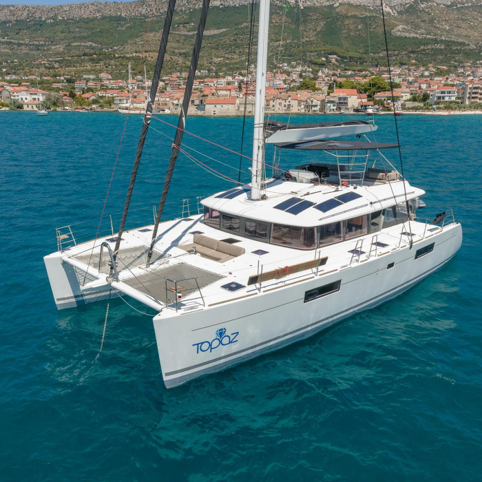 Amber | Lagoon 560 photo 5