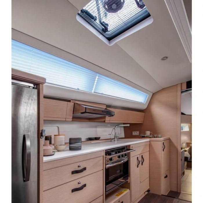 Capari | Jeanneau 54 photo 8