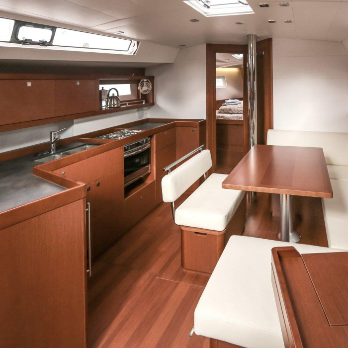 Twist | Oceanis 45 photo 8