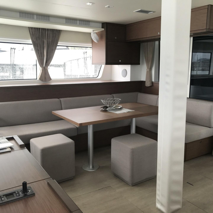 Dugongo II (SXM) (6 cab + 1 crew) (A/C, WM, Generator, Inverter, Tender Lift) | Lagoon 52F photo 7