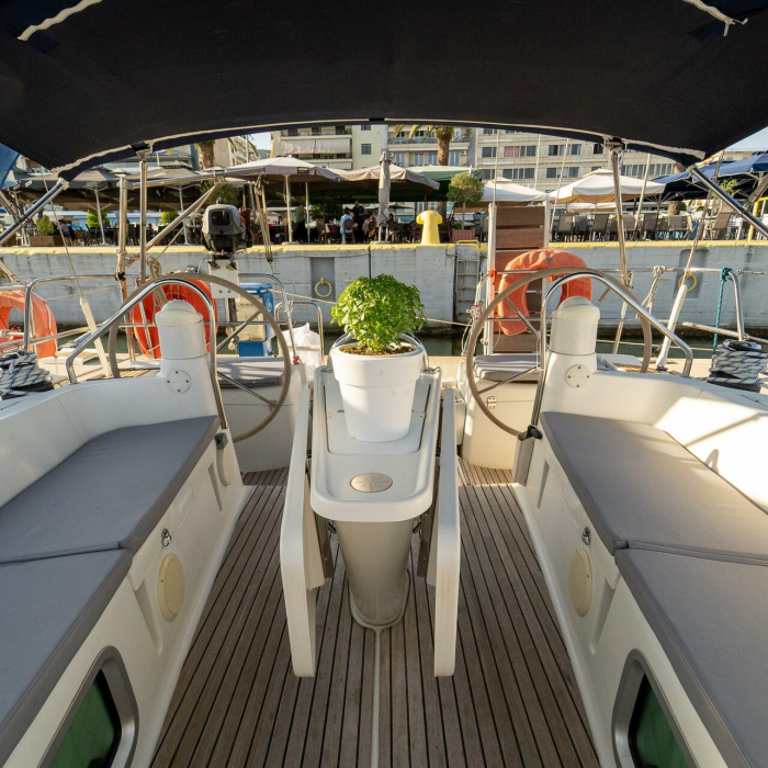 Mesogeios | Sun Odyssey 42i photo 2