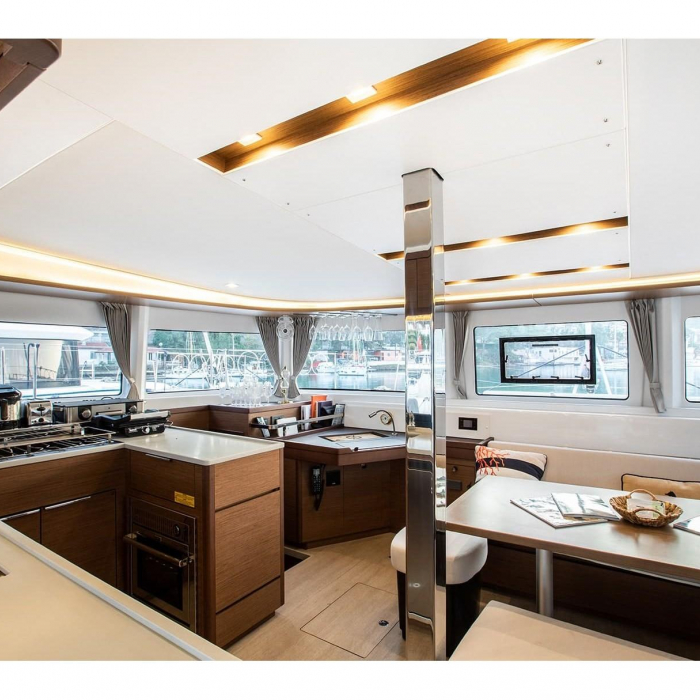 A-Sphere | Lagoon 46 photo 4