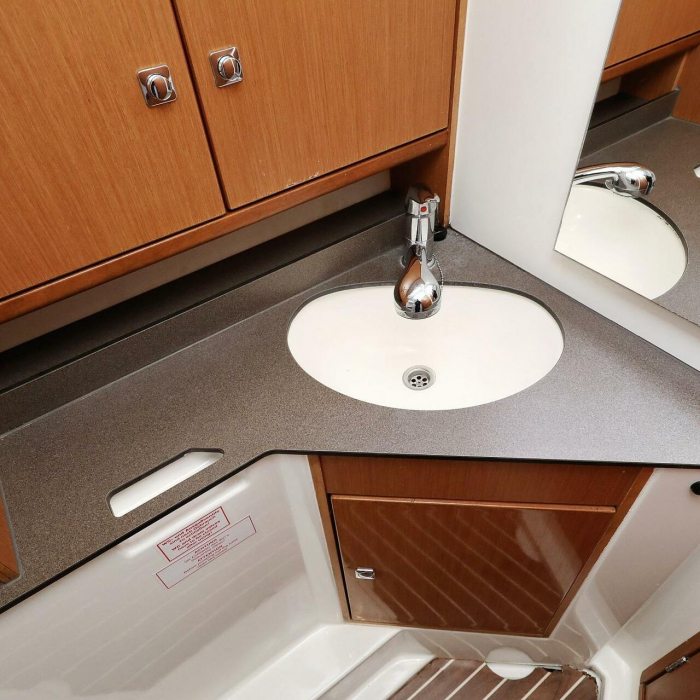 Homeoffice | Bavaria Cruiser 33 photo 12