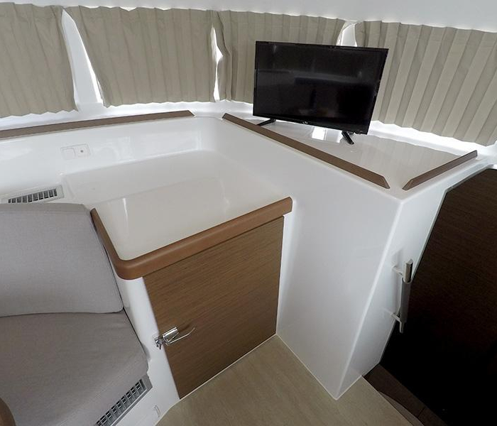 Maya | Lagoon 380 photo 19