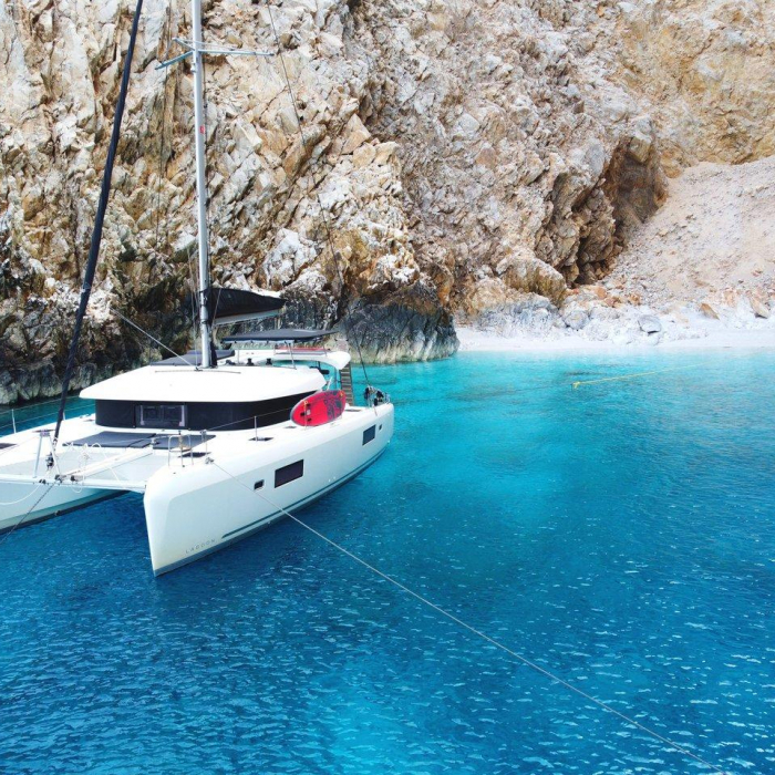 Aktaia | Lagoon 42 photo 4