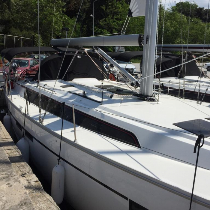 Class | Bavaria Cruiser 46 photo 3