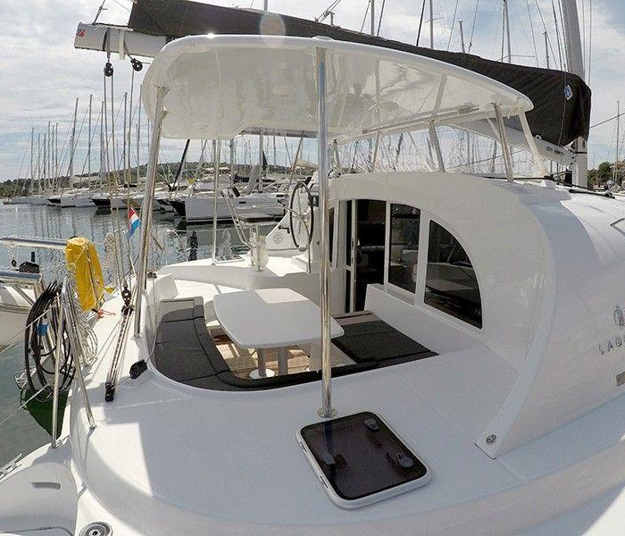 Maya | Lagoon 380 photo 6