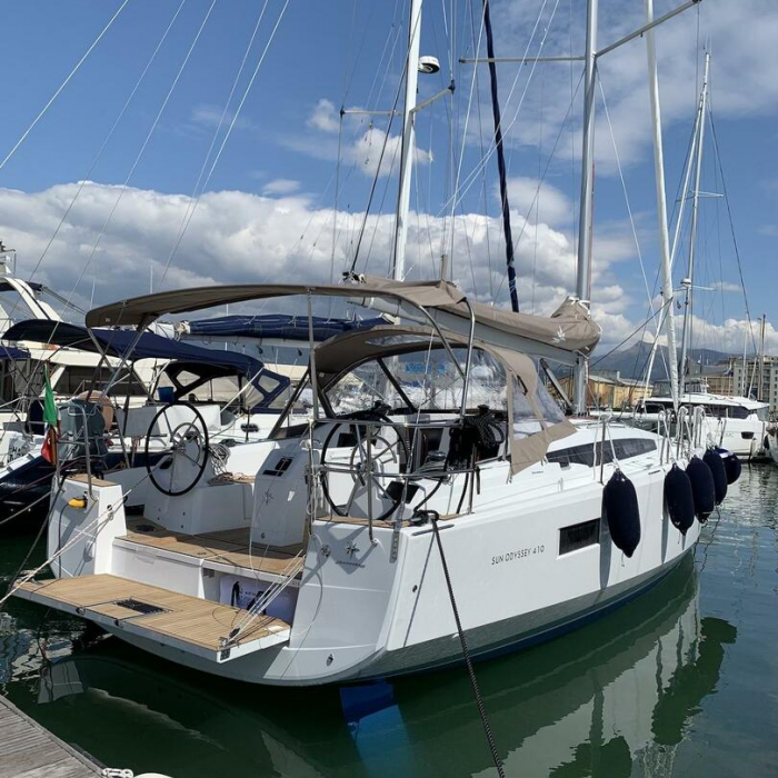 Bella | Sun Odyssey 410 photo 4
