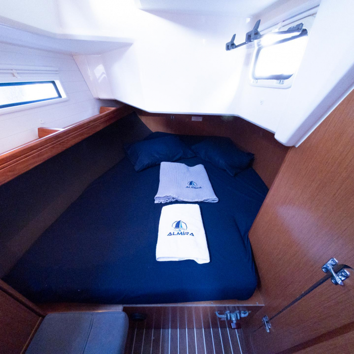 Almira | Bavaria Cruiser 37 photo 7