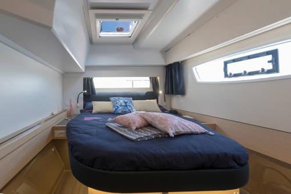 Deutz | Fountaine Pajot Astrea 42 photo 5