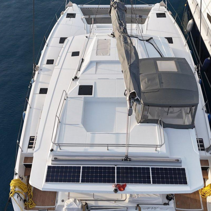 Ave | Fountaine Pajot Elba 45 photo 8