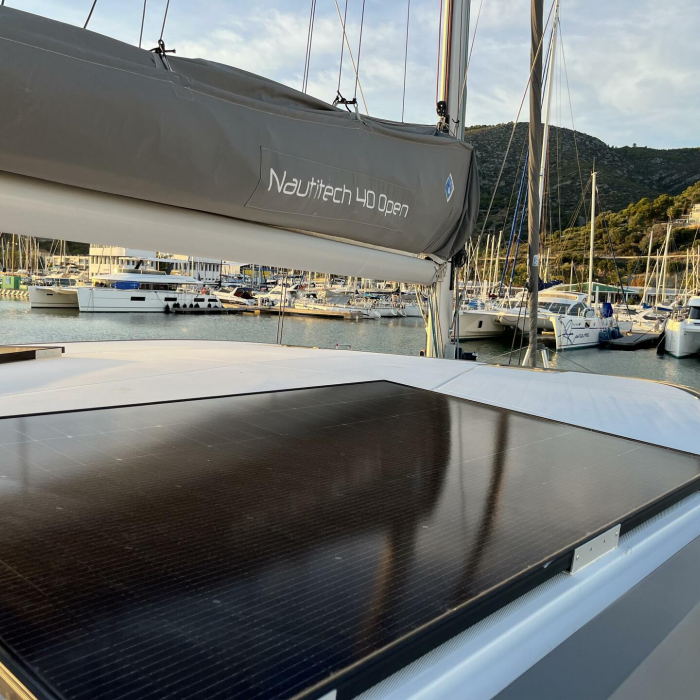 Lollo III | Nautitech 40 Open photo 15