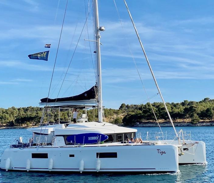 Tiga | Lagoon 52F photo 1