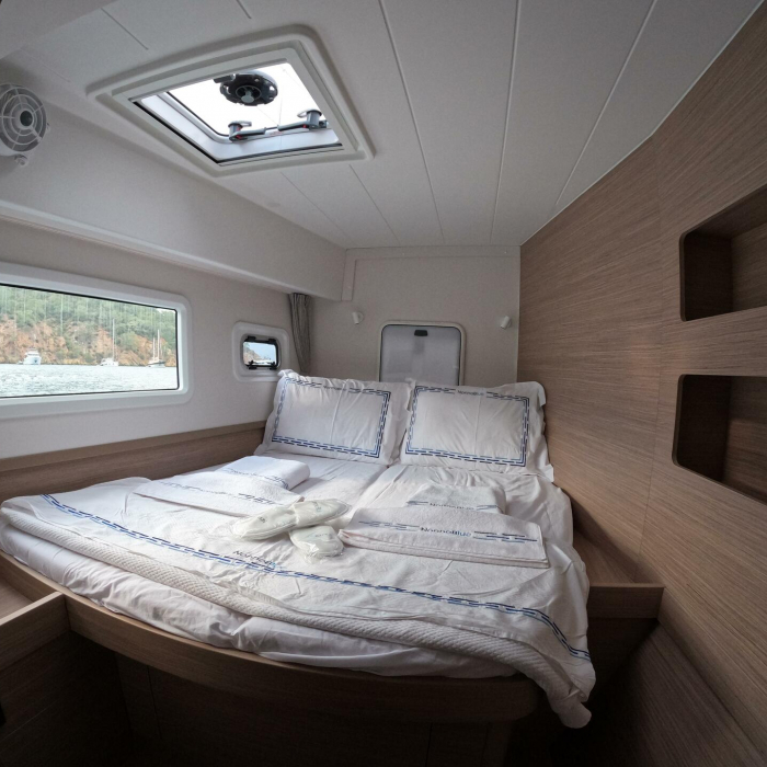 Rena | Lagoon 42 photo 13