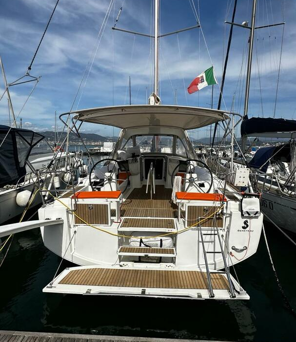 Lampo | Oceanis 38.1 photo 2