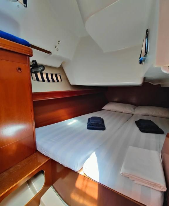 Crete | Oceanis Clipper 393 photo 9