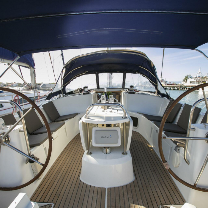 Sirius | Sun Odyssey 49 photo 1