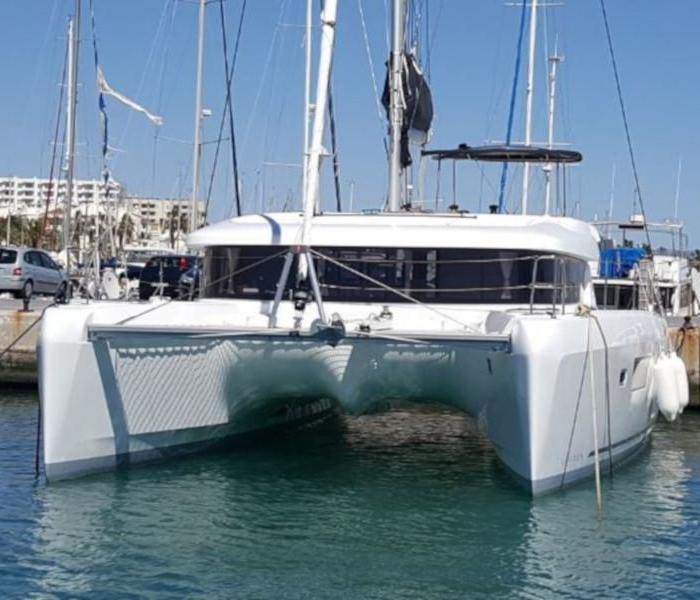 Mares | Lagoon 42 photo 4