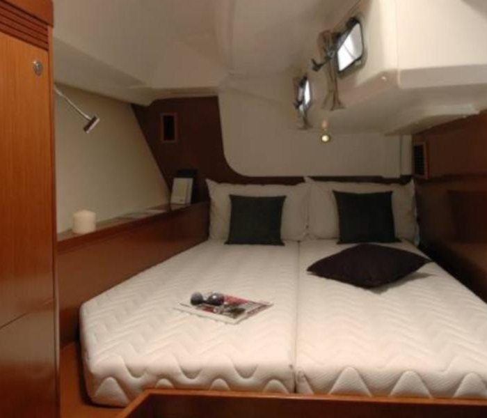 Flying Colours | Oceanis 50 Family photo 14