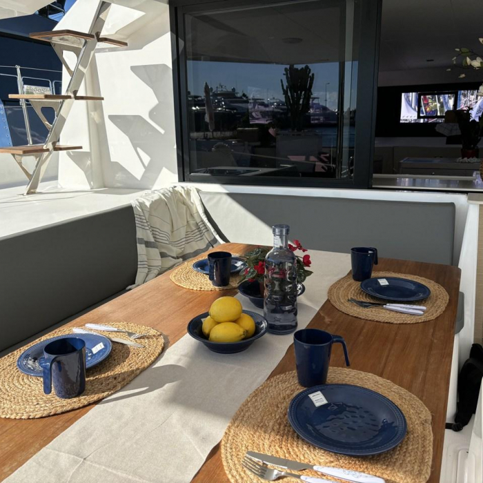 Siente El Mar | Dufour 48 Catamaran photo 1