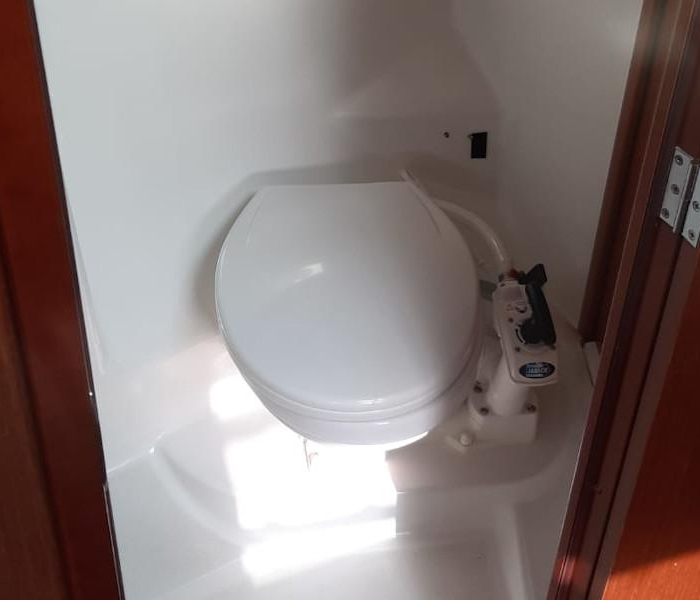 Lux | Lagoon 42 photo 9