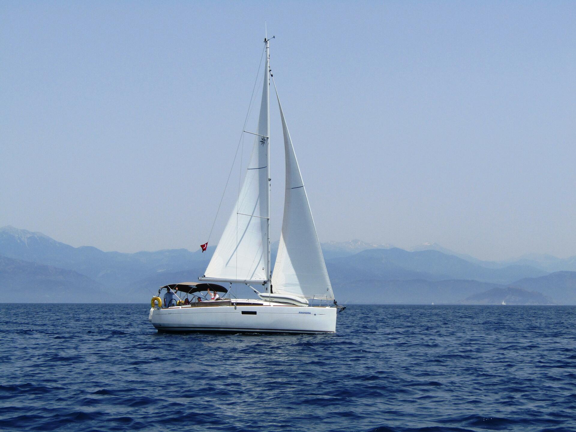 Anahera | Sun Odyssey 349