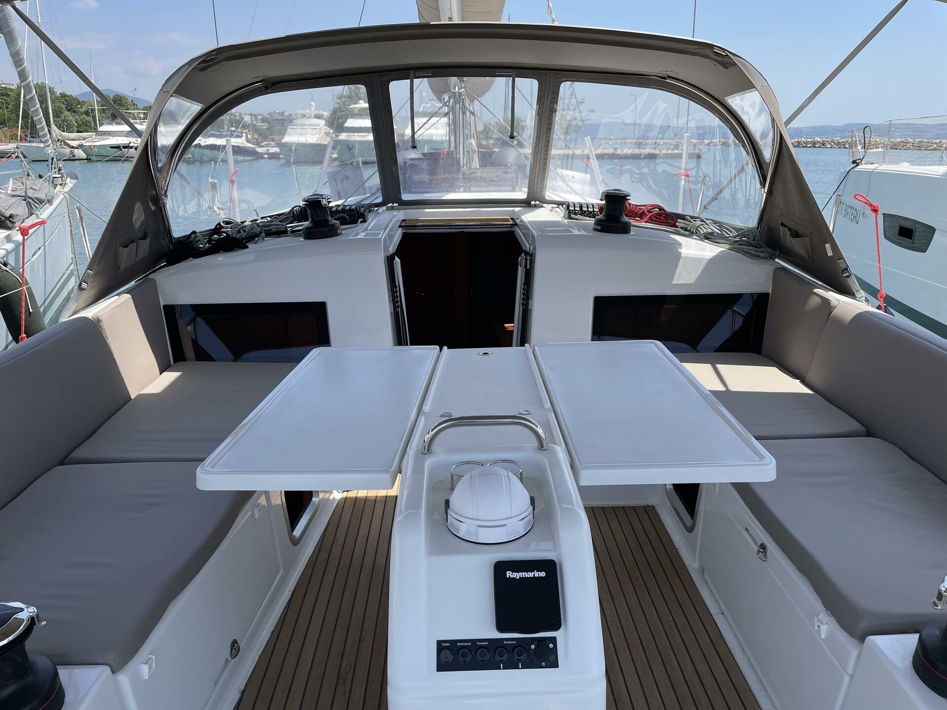 Electra | Sun Odyssey 490