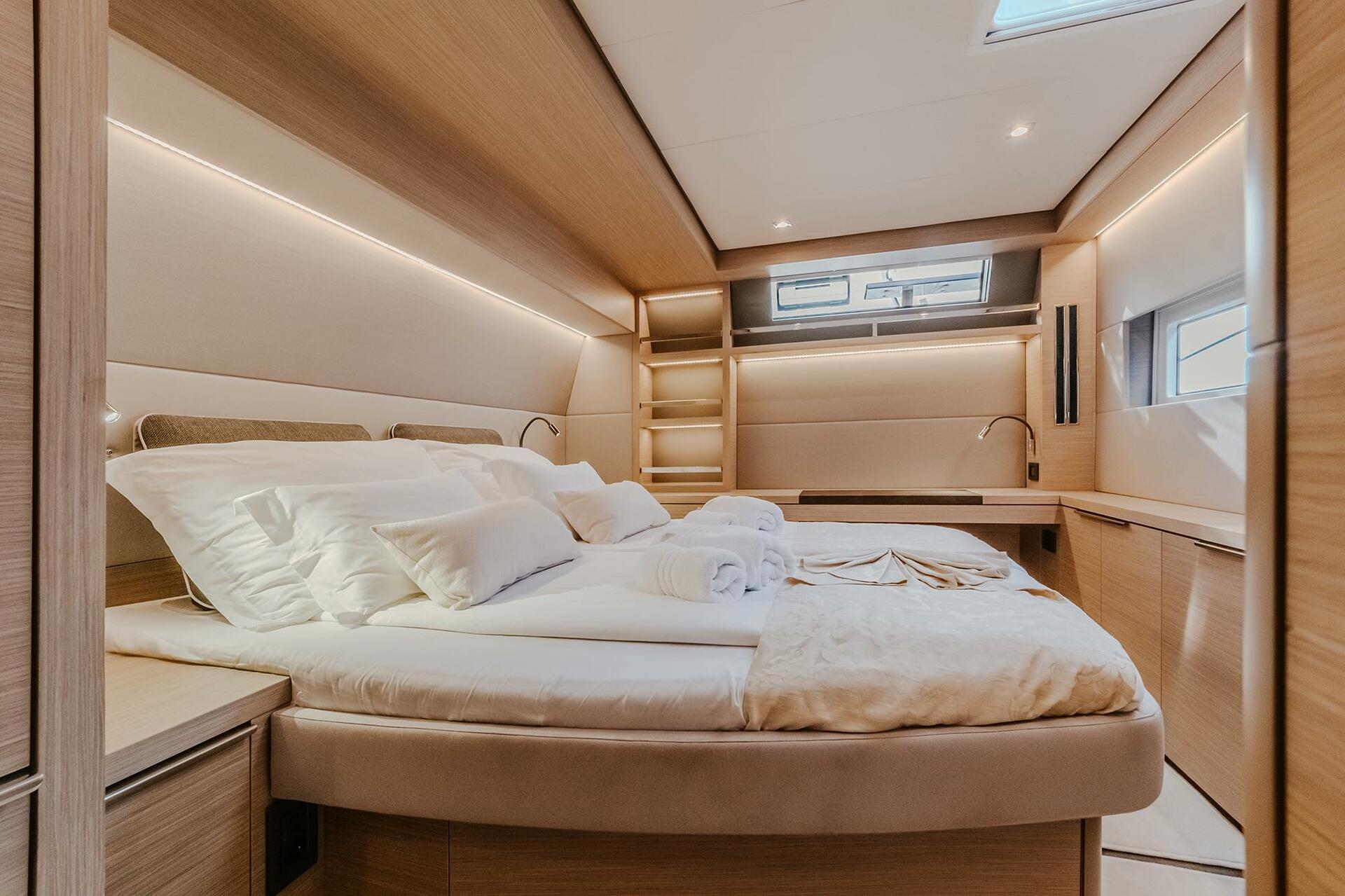 TRIWING OSSUS | Lagoon 55