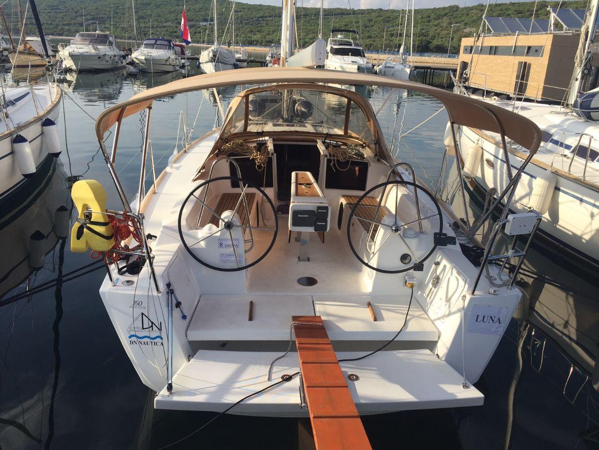 Luna | Dufour 350 GL